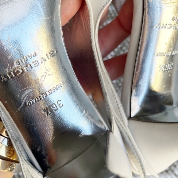 Givenchy Wing White Leather Sandals - Picture 13 of 15